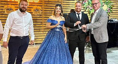 Başkan Burç Özoğuz ve Milletvekili Serkan Sarı, Balıkesir Büyükşehir Belediyespor’un Genç Çiftine Mutluluk Diledi