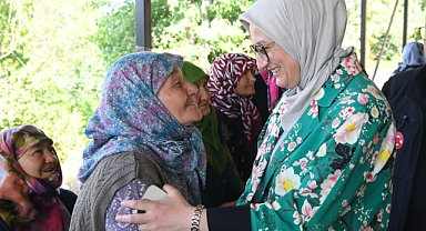 Belgin Uygur, Sındırgı’da Depremzedelerle Buluştu: Hasar Tespitinde Sona Gelindi