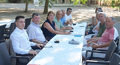 Burhaniye’de Emekliler Şenliği Coşkusu: Emekli-Sen’den Birlik ve Dayanışma Mesajı