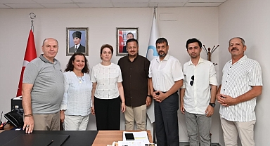 Burhaniye Oğuz Boyları Derneği’nden Balıkesir Kent Konseyi’ne Kültürel İş Birliği Ziyareti