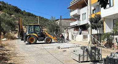 Edremit Belediyesi, Yol Çalışmalarıyla İlçeyi Daha Konforlu Hale Getiriyor: Cumhuriyet ve Kadıköy Mahallelerinde Çalışmalar Sona Erdi