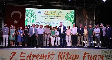 Edremit Kitap Fuarı Büyük İlgiyle Sona Erdi: Yazarlar, Şairler ve Kitapseverler Edremit’te Buluştu