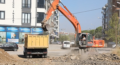 Edremit’te Konforlu Ulaşım İçin Yol Çalışmaları Devam Ediyor