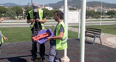 Edremit’te Parklar Yenileniyor