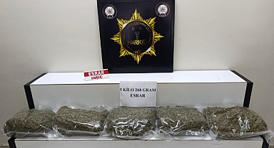 Edremit’te Uyuşturucu Operasyonu: 5 Kilo Esrar Ele Geçirildi