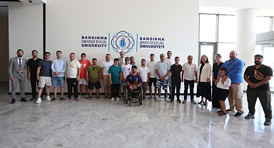 Engelsiz Dalış Kursiyerlerinden Bandırma Onyedi Eylül Üniversitesi Rektörü Prof. Dr. İsmail Boz’a Nezaket Ziyareti