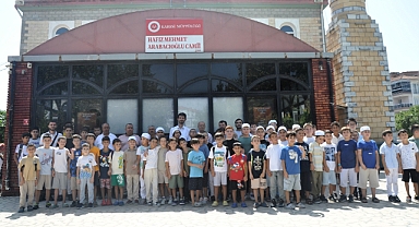 Hafız Mehmet Arabacıoğlu Camii Yaz Kur'an Kursu Yıl Sonu Programıyla Kapanış Yaptı