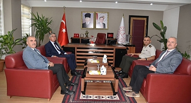 Kara Astsubay MYO Yetkilileri, Balıkesir İl Millî Eğitim Müdürü Murat Demir’i Ziyaret Etti