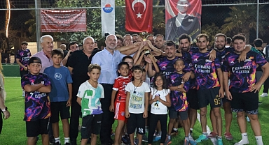 Marmara Adalar Belediyesi’nde Saraylar Yaz Futbol Turnuvası Final Heyecanı