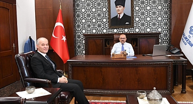 MHP Balıkesir İl Başkanı Niyazi Tunç, Vali İsmail Ustaoğlu’nu Ziyaret Etti