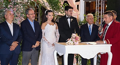 Mustafa Canbey, Binali Yıldırım ile Birlikte Şevval ve Osman’ın Nikahına Katıldı
