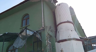 Sındırgı Depremi Sonrası Kontrollü Yıkım ve Enkaz Kaldırma Çalışmaları Sürüyor