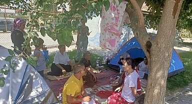 Sındırgı Depremi Sonrası Psikososyal Destek Ekipleri Vatandaşların Yanında