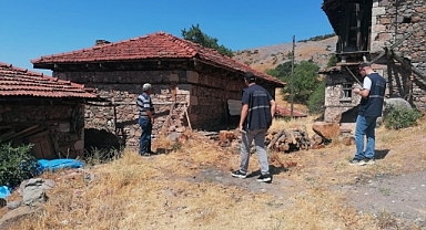Susurluk Belediyesi Mühendisleri, Sındırgı Depremi Sonrası Hasar Tespit Çalışmalarında Görev Aldı