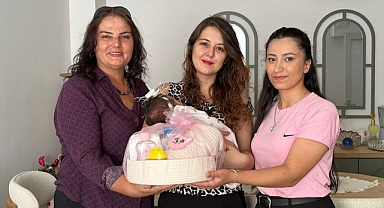 Susurluk Belediyesi'nden Hoş Geldin Bebek Projesi Kapsamında Yeni Doğan Bebeklere Ziyaret