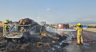 Susurluk’ta Saman Yüklü Kamyonet Alev Alev Yandı