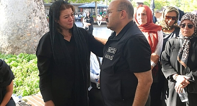 Vali İsmail Ustaoğlu, Büşra Elver Yıldız’ın Annesinin Cenaze Törenine Katıldı