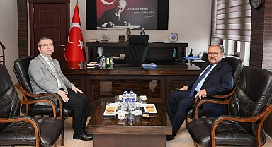 Vali İsmail Ustaoğlu, Savaştepe Kaymakamlığı’nı Ziyaret Etti