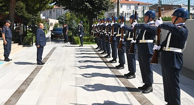 Vali İsmail Ustaoğlu, Yeni Göreve Başlayan İl Jandarma Komutanı Murat Özer’i Ziyaret Etti