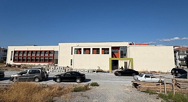 Vali Ustaoğlu Ayvalık’ta Yapımı Devam Eden Kamu Binalarını İnceledi