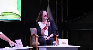 Yaşar Seyman, “Gönül Gördü Dil Sevdi” Kitabını 7. Edremit Kitap Fuarı’nda Anlattı