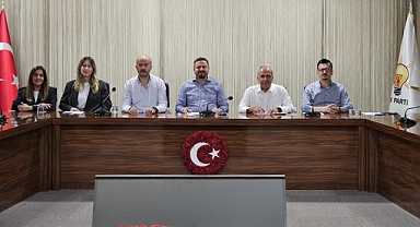 AK Parti Balıkesir İl Başkanlığı’nda Haftalık Yönetim Kurulu Toplantısı Yapıldı