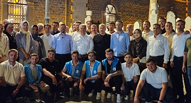 AK Parti Balıkesir Teşkilatı Mevlid Kandili’nde Zağnos Paşa Camii’nde Buluştu