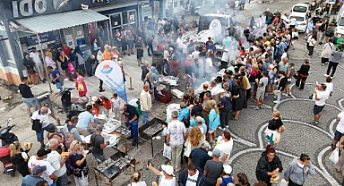 Avşa Adası’nda 2. Bağ Bozumu Festivali Renkli Görüntülere Sahne Oldu
