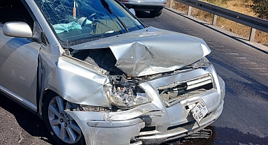 Ayvalık Girişinde Çift Taraflı Trafik Kazası: 4 Yaralı