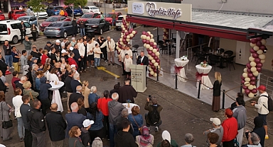 Ayvalık’ta Engelsiz Kafe Açıldı: Engel Tanımayan Bir Dayanışma Mekânı
