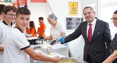 Ayvalık’ta Öğrenci Kent Lokantaları Çocuklarla Dolup Taştı