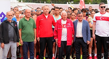 Balıkesir’de 17. İsmail Akçay Yol Koşusu Heyecanı Yaşandı