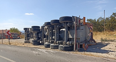 Balıkesir’de Tır Kazası: Kimyasal Sızıntıya Karşı Önlem Alındı