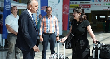 Balıkesir’de Üniversite Öğrencileri Otogarda Karşılandı