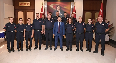 Balıkesir İtfaiye Personeli Vali Ustaoğlu’nu İtfaiye Haftası’nda Ziyaret Etti