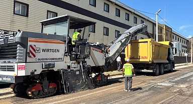 Bandırma’da Yol ve Çevre Düzenleme Çalışmaları Hız Kesmeden Sürüyor
