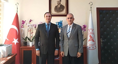 Bandırma Eğitim ve Araştırma Hastanesi’ne Yeni Başhekim: Rektör Boz’tan Hayırlı Olsun Ziyareti