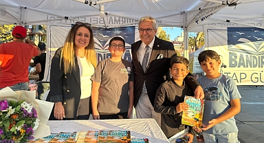 Bandırma Kitap Günleri Edebiyat, Sanat ve Müzik Şöleniyle Başladı