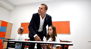 Başkan Ahmet Akın, Bandırma’da Açılan Yeni Okulun Açılışına Katıldı