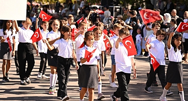 Başkan Ahmet Akın: “Bandırma’da Atılan Son Kurşun, İstiklalimizin Mührü Oldu”