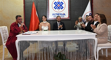 Başkan Hakan Şehirli, Binnaz - Cem Çiftinin Nikahını Kıydı