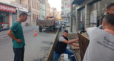 Burhaniye’de Sonbahar Hazırlıkları: Mazgal ve Menfez Temizlikleri Sürüyor