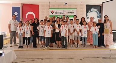 Burhaniye’de TÜBİTAK Destekli “Kırsaldan Kozmosa Bilim 3” Projesi Sertifika Töreniyle Tamamlandı