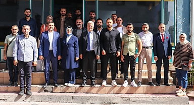 Canbey, Genç Girişimcilerle Kahvaltıda Bir Araya Geldi