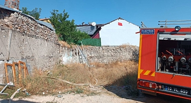 Dursunbey’de Ev Yangınına İtfaiye Ekipleri Müdahale Etti