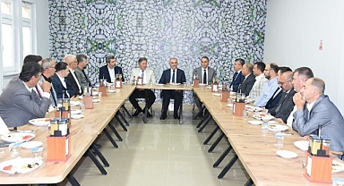 Dursunbey’de Okul Müdürleri Toplantısı ve Eğitim Ziyaretleri Gerçekleştirildi