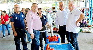 Edremit Pazaryerlerinde Hijyen Alarmı: Zabıta ve Komisyon Sahada
