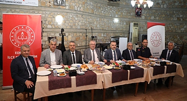 Edremit’te 2025-2026 Eğitim Öğretim Yılı Güvenlik Toplantısı Gerçekleşti