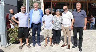 Edremit’te Başkan Ertaş, Dallas Mevkii Esnafını Ziyaret Etti