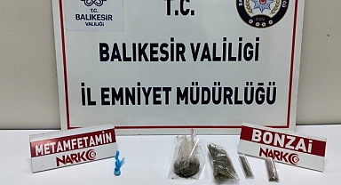 Edremit’te Narkotik Operasyonu: 3 Kilo Metamfetamin ve Bonzai Ele Geçirildi